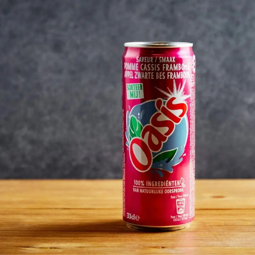 Bangcook – Oasis Cassis Framboise, une boisson fruitée et rafraîchissante aux saveurs de cassis et framboise, parfaite avec vos plats thaï.