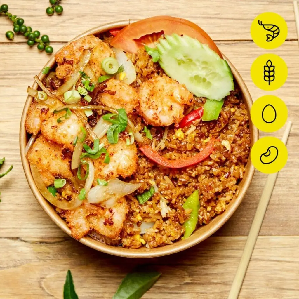 Bangcook Pepper Crevettes - un wok thaï parfumé de riz sauté au poivre, avec des crevettes juteuses et des légumes frais.