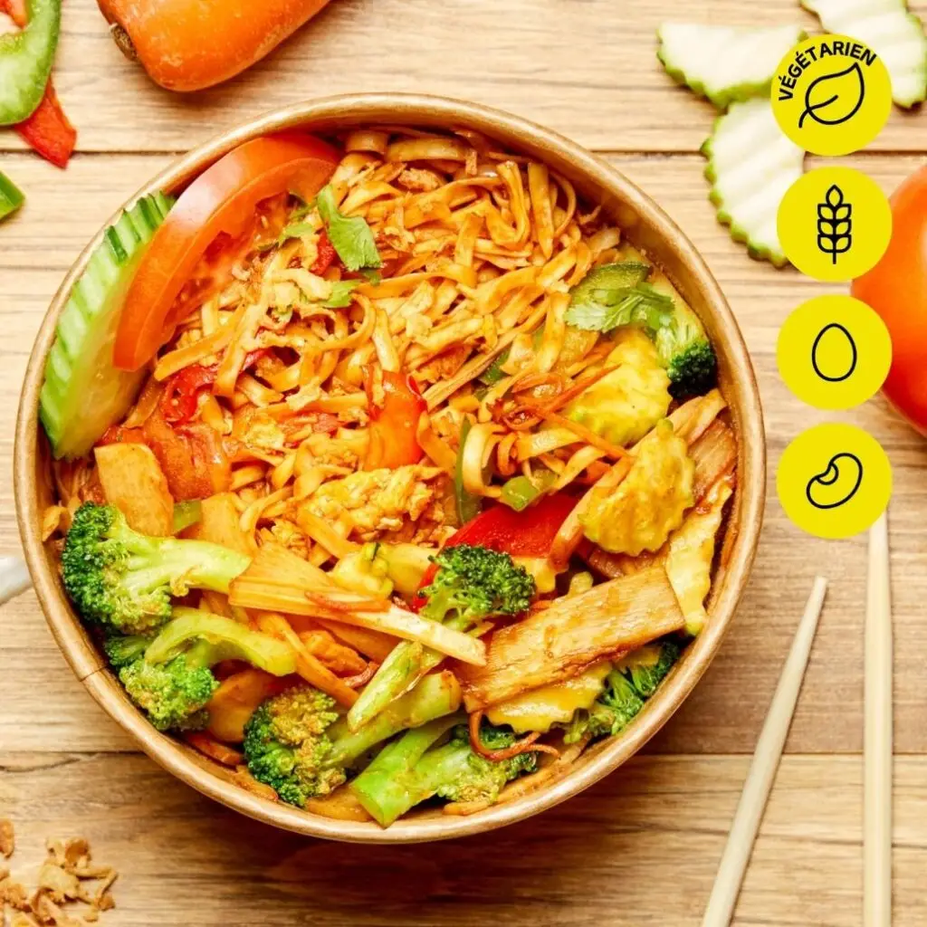 Bangcook Mi Prat Légumes - nouilles thaï sautées, légumes croquants, option végétarienne, street food thaï.