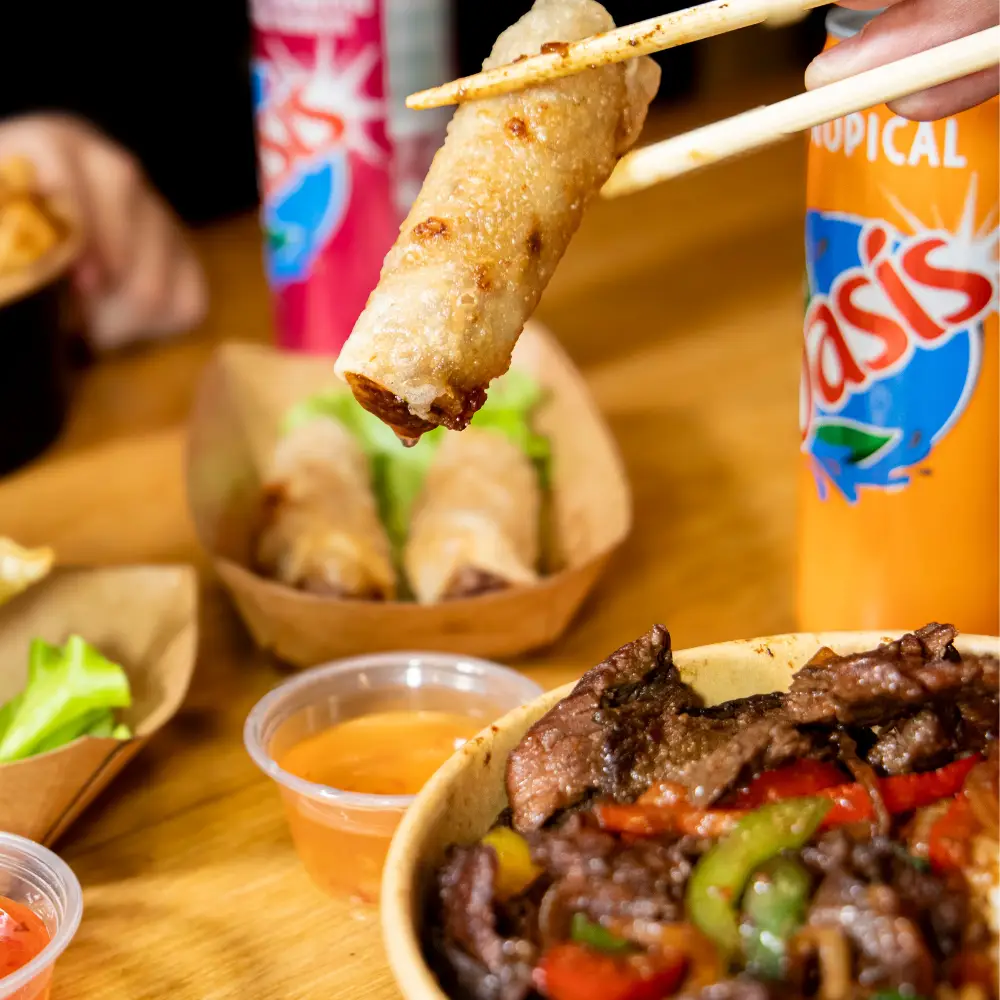 Nems thaïs et wok de bœuf sauté - cuisine street food thaï chez Bangcook