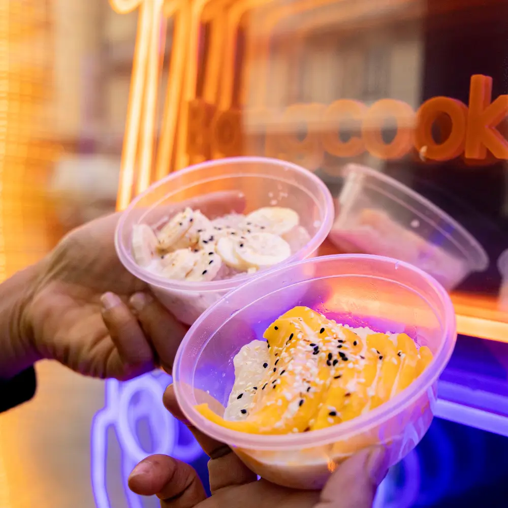 Riz gluant à la mangue ou à la banane, dessert traditionnel thaï chez Bangcoook