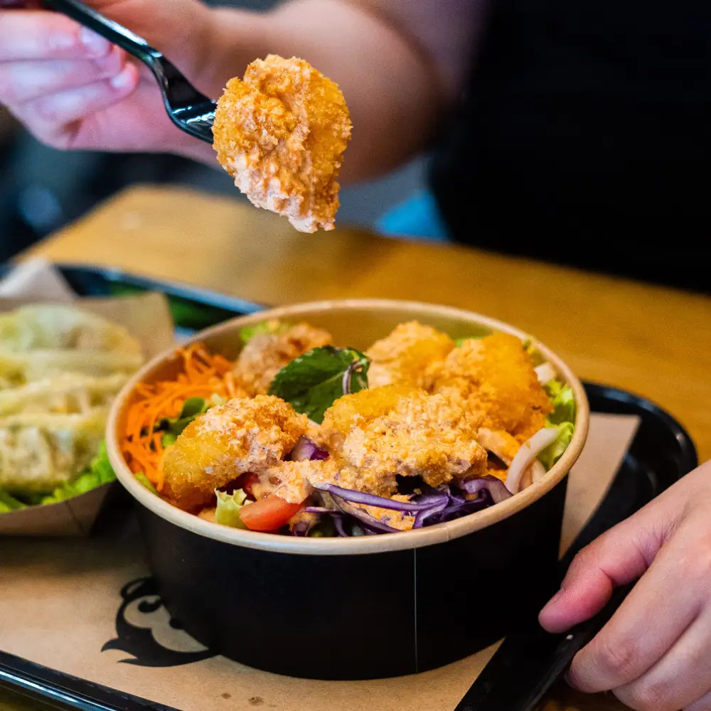 bouchée de crevettes trempées dans sauce maison vainaigrette thei Bangcook resto fast food thai