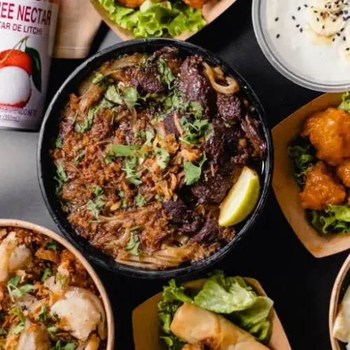 Bangcook plats thaï traditionnels : Pad Thaï, curry thaï, nems croustillants, riz sticky banane et boisson au litchi à Aulnay-sous-Bois, Nanterre, Argenteuil, Montreuil, Boulogne, Saint-Denis et Paris 9