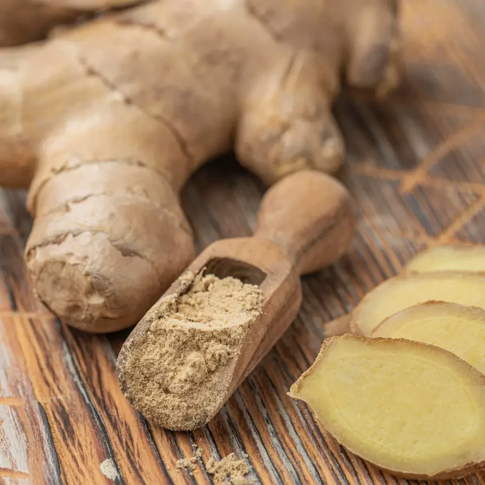 gingembre frais et moulu bienfait ingrédient cuisine asiatique et thai